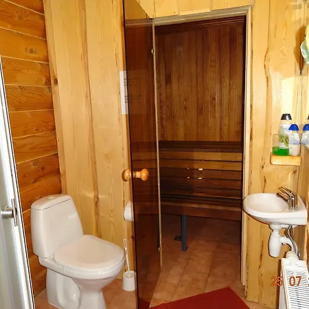 Guest house Kuelalistemaja